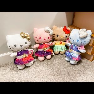 4 hello kitty plushies